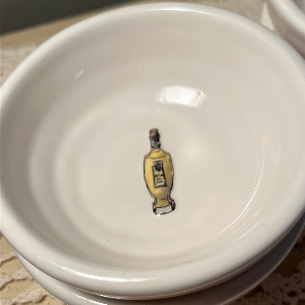 Williams Sonoma Oil and Vinegar set of Four Small Bowls - Picture 5 of 7